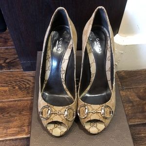 Gucci beige ebony/ chocolate shoes size 37
